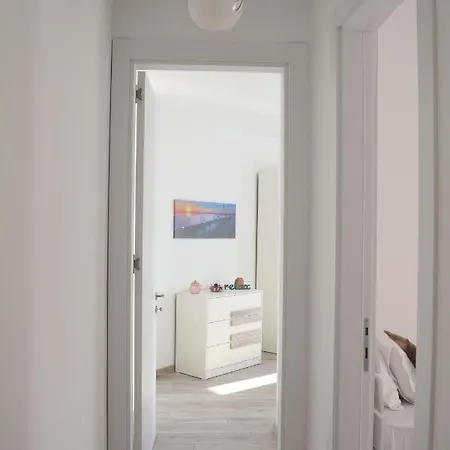 By The Sea 3 - Luxurious Apartament *